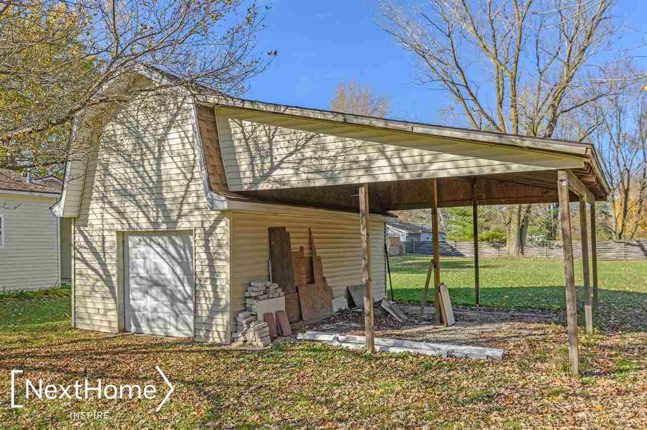 11202 North Nichols Road Montrose, MI 48457 - Photo 6 of 23 50027850-5.JPG
