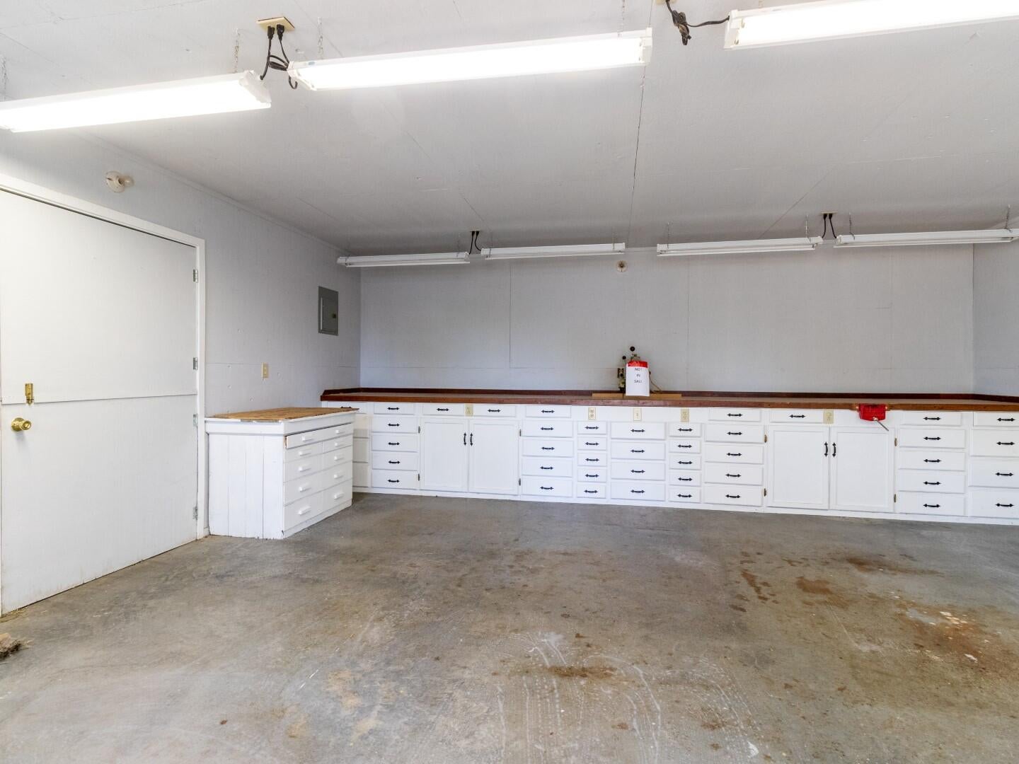 3307 New Ray Road Central Point, OR 97502 - Photo 13 of 24 13