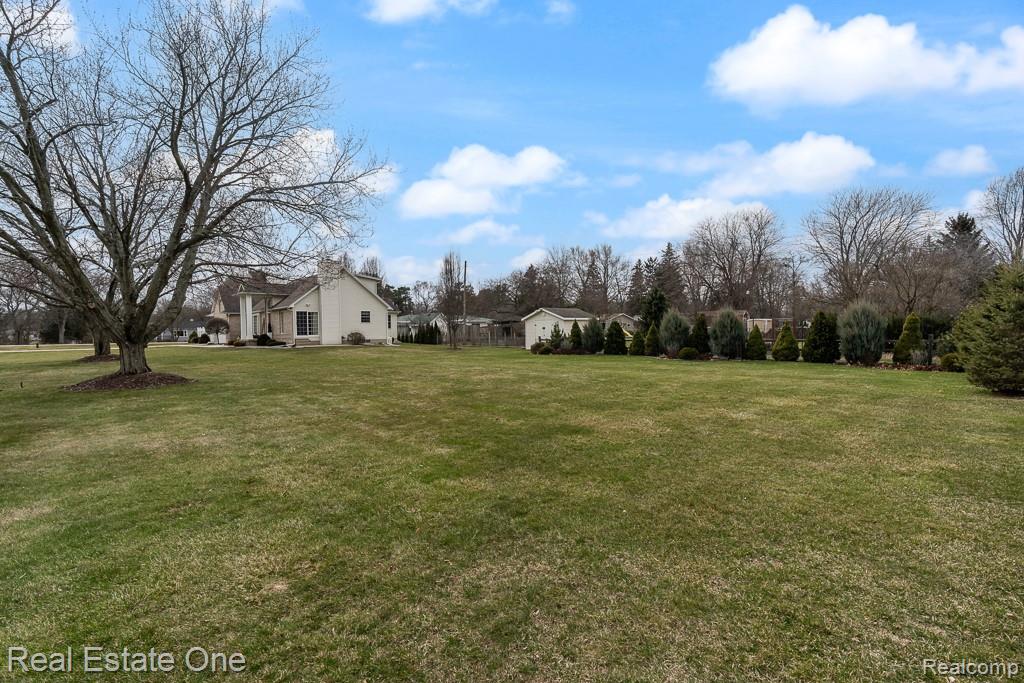 1801 Tahyio Road Owosso, MI 48867 - Photo 25 of 27 Gallery Image 25