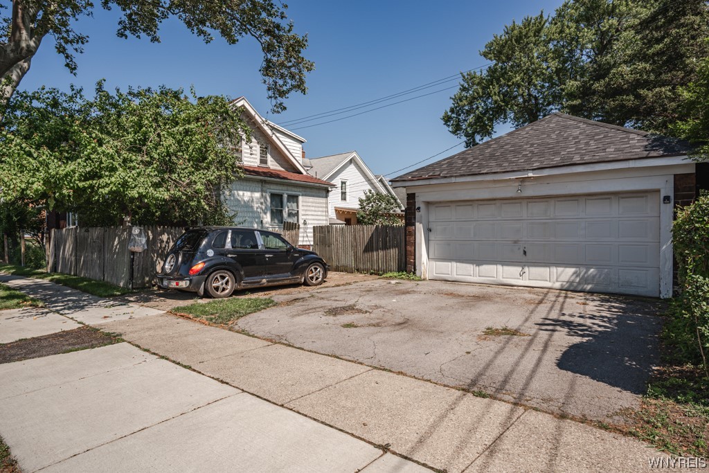 1092 Abbott Road Buffalo, NY 14220 - Photo 4 of 26