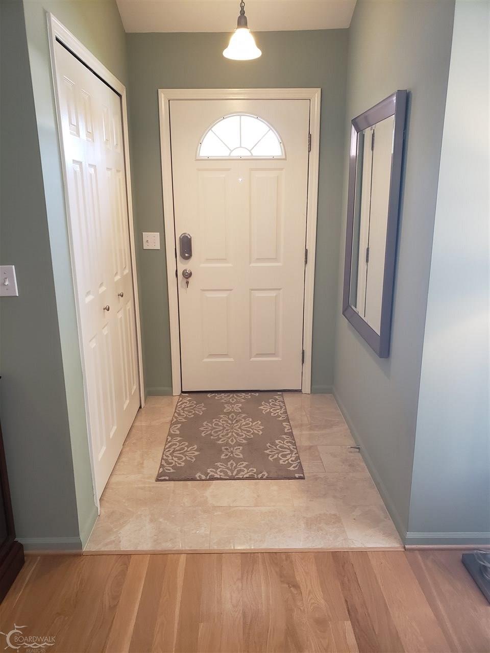 33552 Utica Road Fraser, MI 48026 - Photo 5 of 43