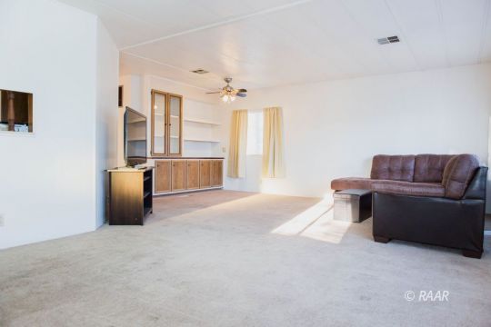 729 West Moyer Avenue Ridgecrest, CA 93555 - Photo 6 of 28