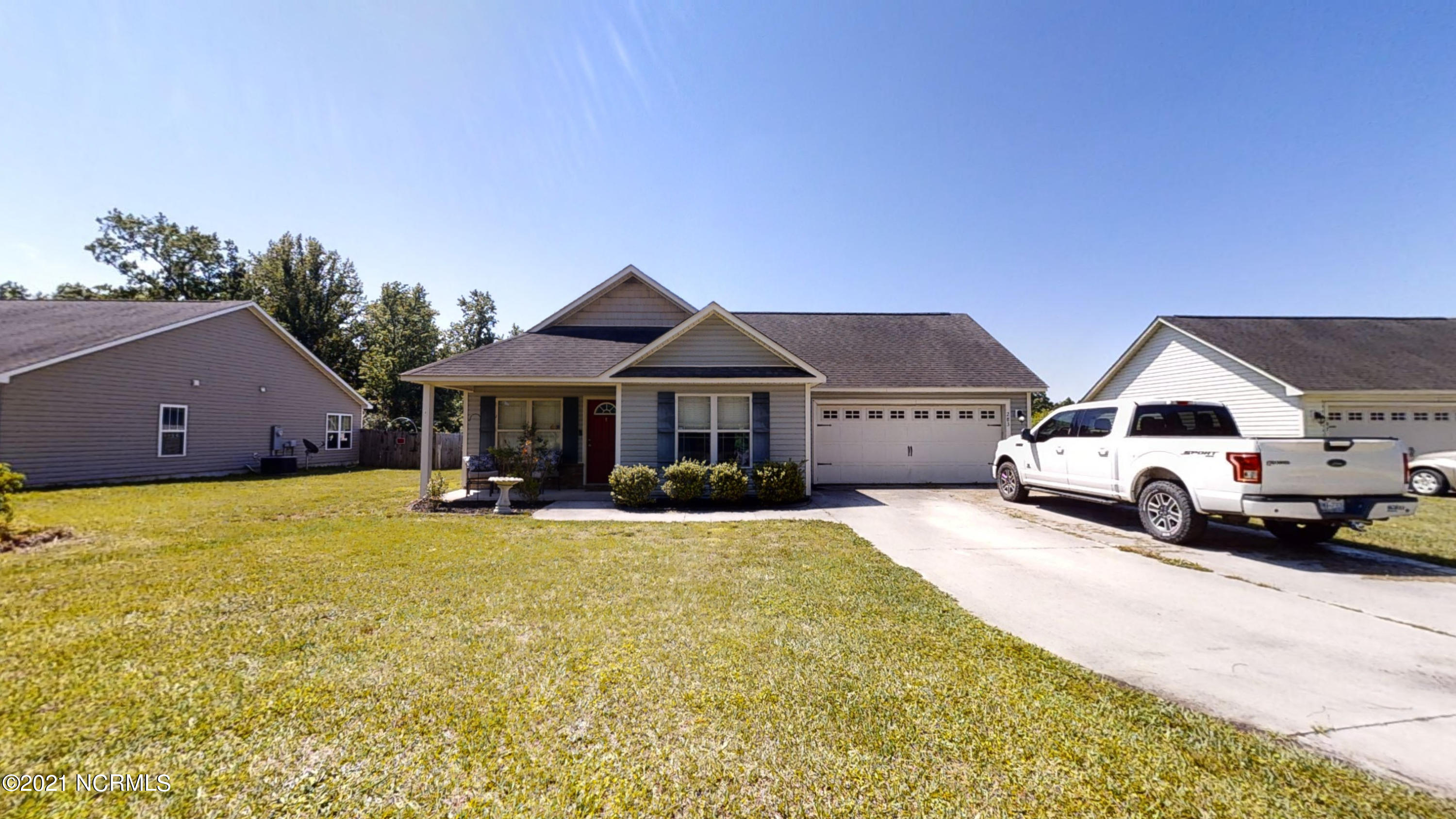 283 Richlands Loop Road Richlands, NC 28574 - Photo 1 of 44 Front