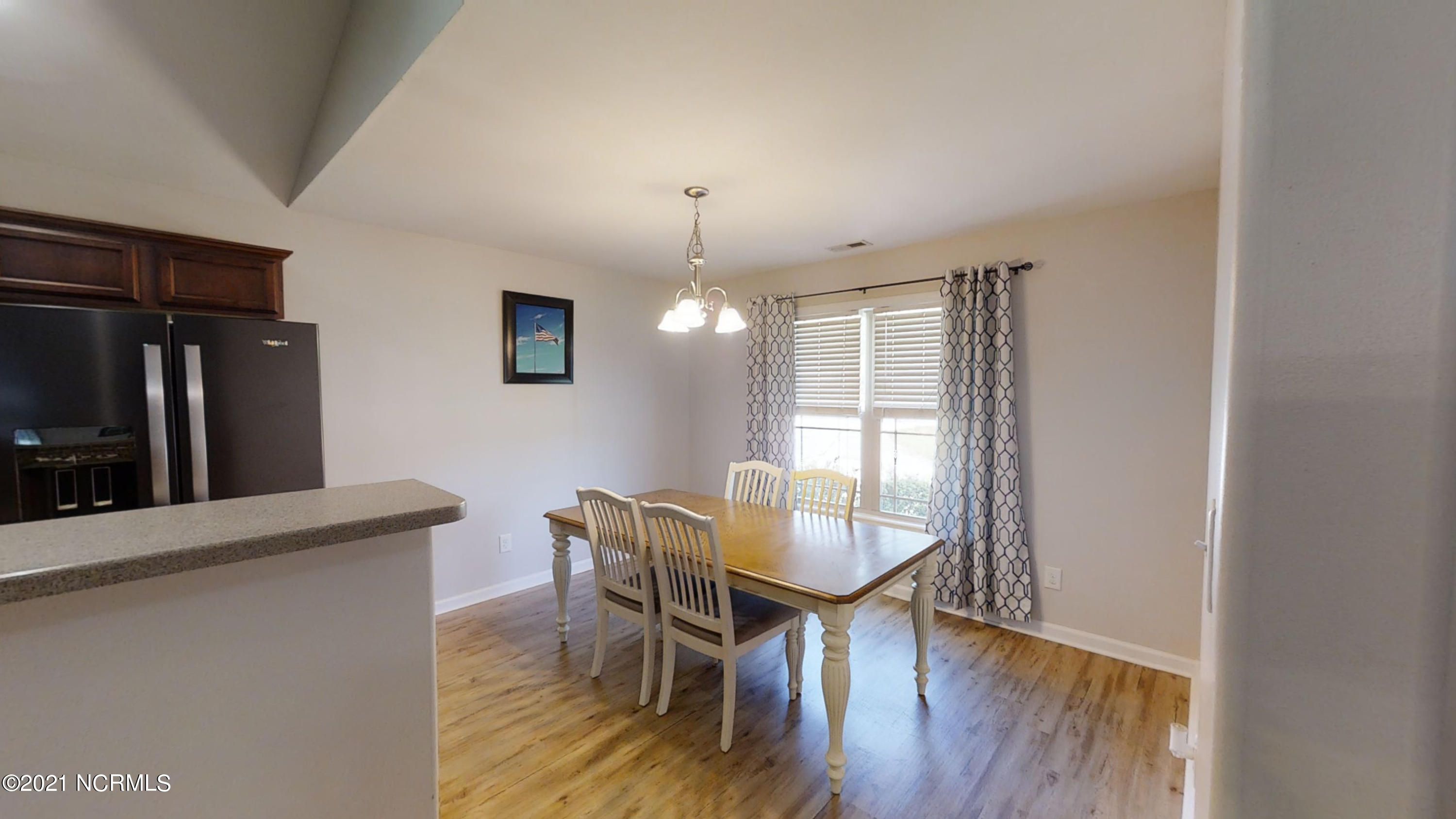 283 Richlands Loop Road Richlands, NC 28574 - Photo 13 of 44 13 - Dining Room