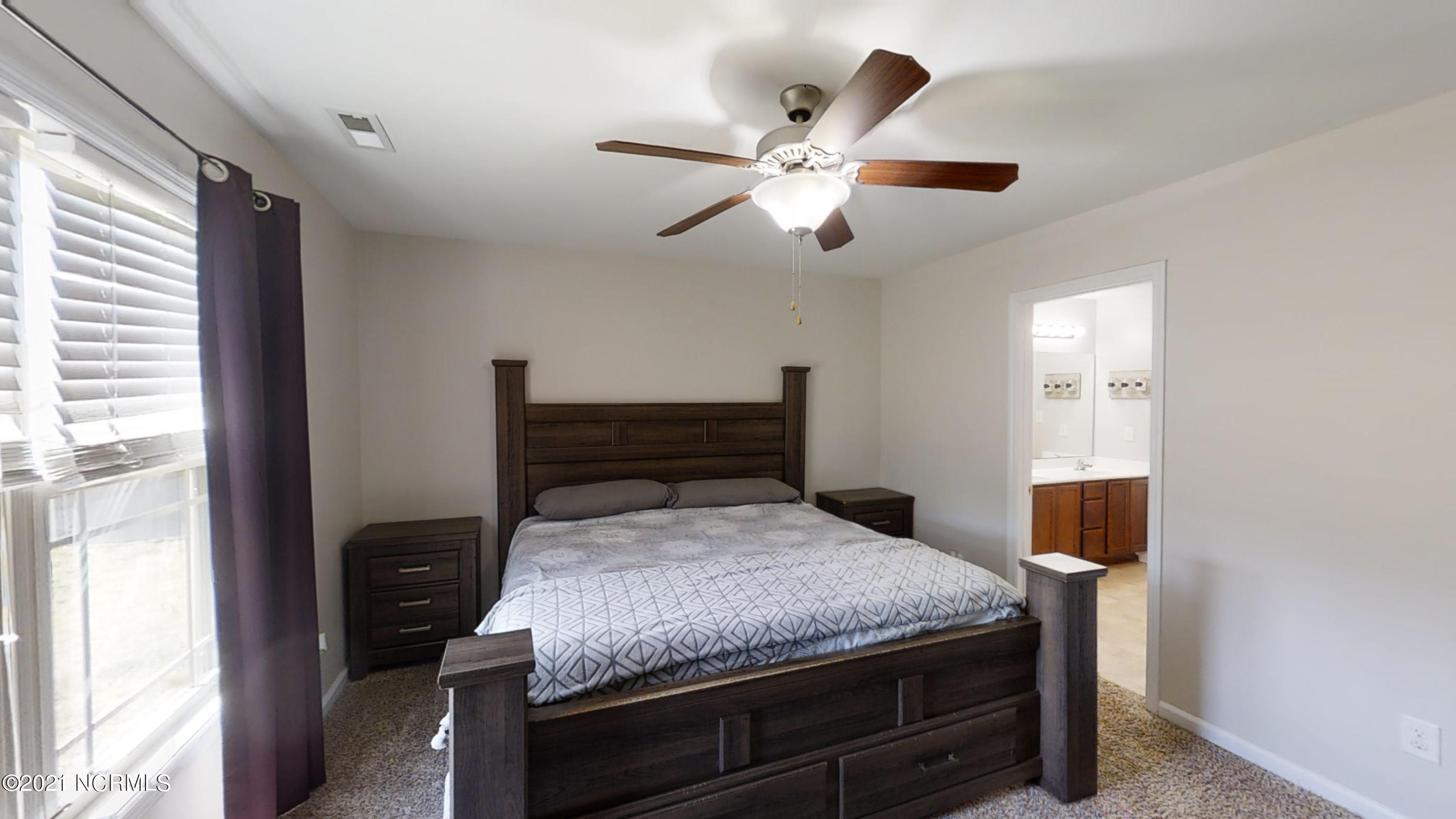 283 Richlands Loop Road Richlands, NC 28574 - Photo 21 of 44 21 - Master Bedroom