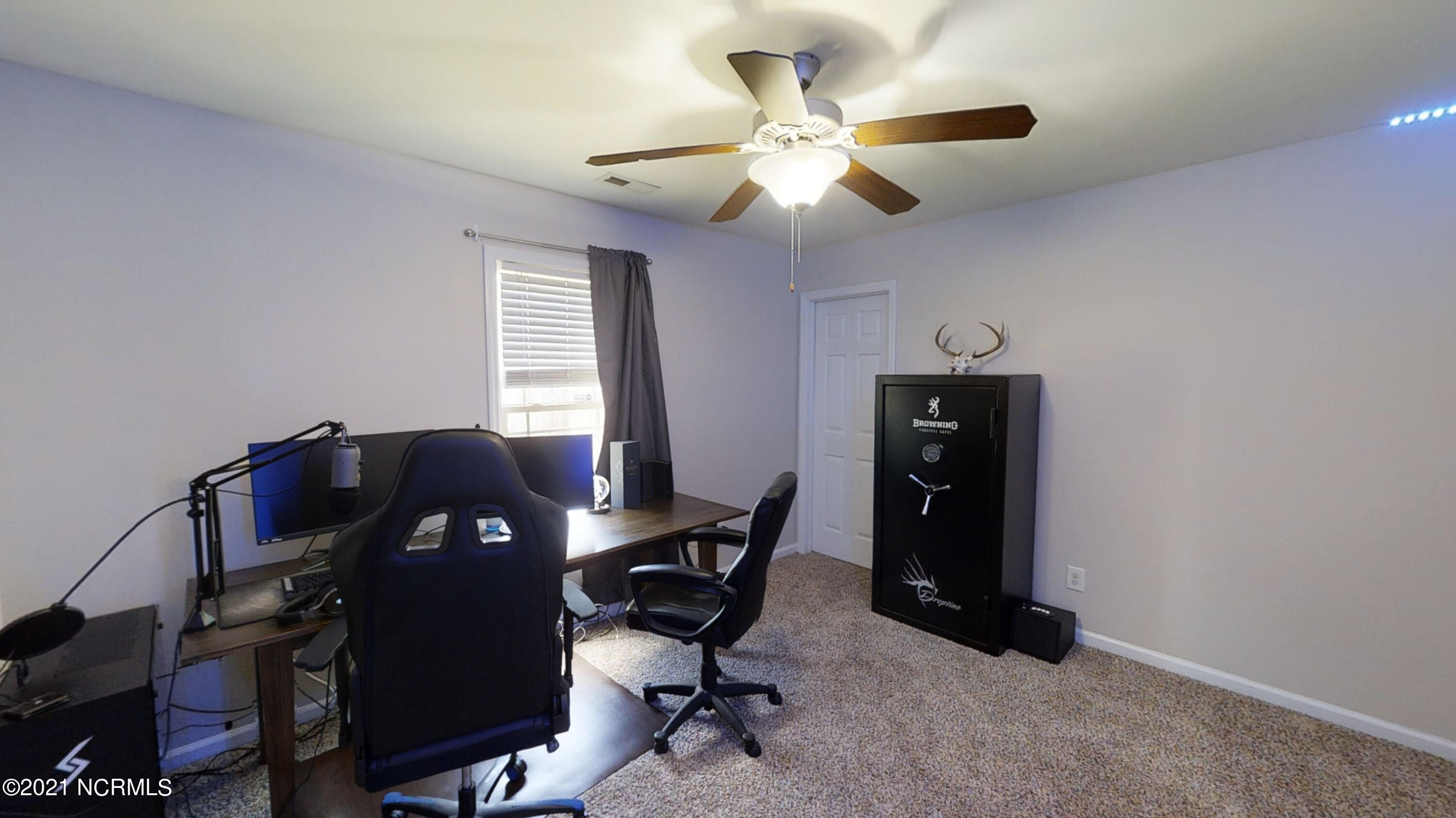 283 Richlands Loop Road Richlands, NC 28574 - Photo 29 of 44 29 - Bedroom #3