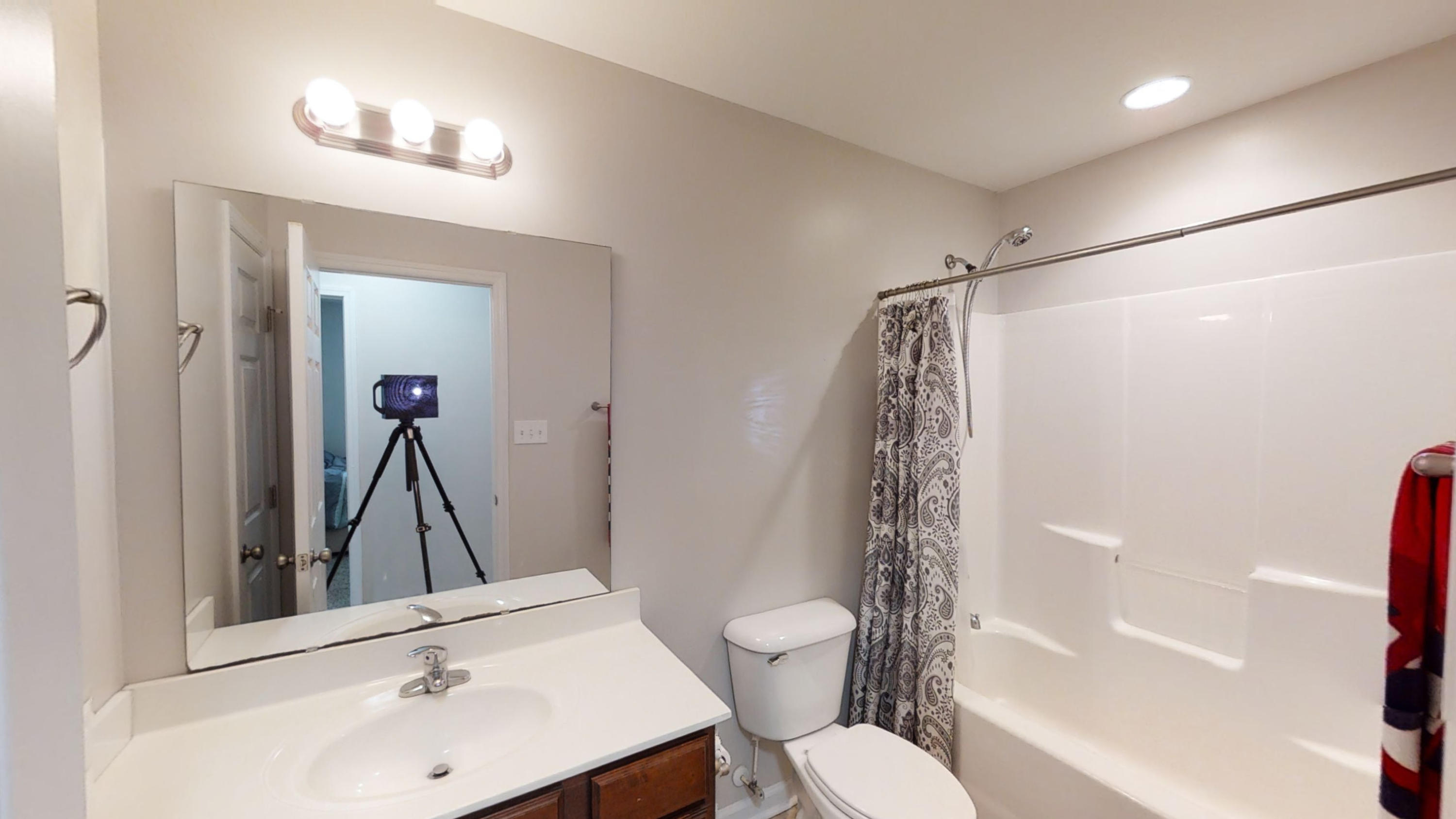 283 Richlands Loop Road Richlands, NC 28574 - Photo 31 of 44 31 - Bathroom