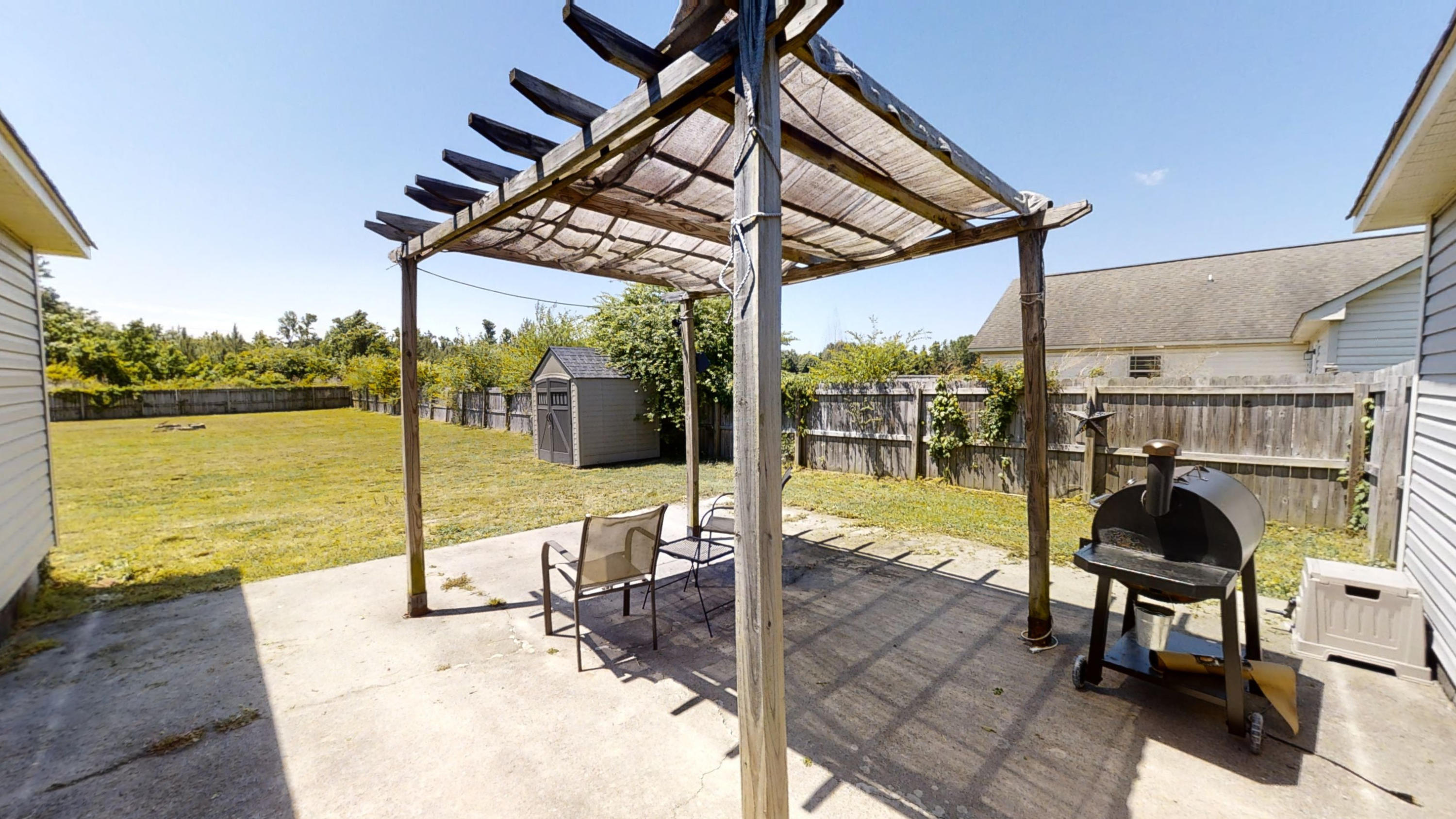 283 Richlands Loop Road Richlands, NC 28574 - Photo 36 of 44 36 - Back Patio