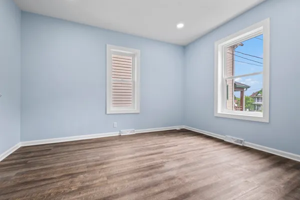 $195,500 | 1722 Charles Street, Rockford, IL 61104