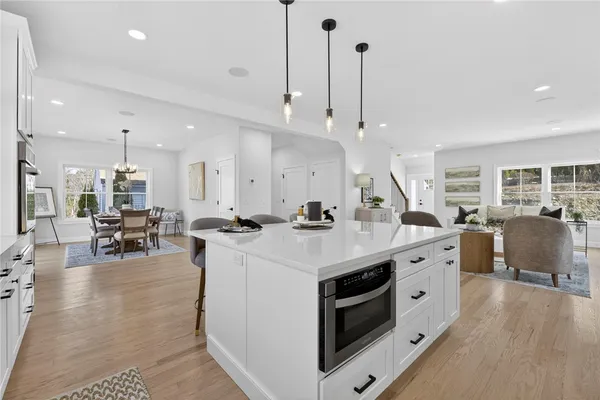 $849,000 | 1 Stoneridge Road, Smithfield, RI 02917