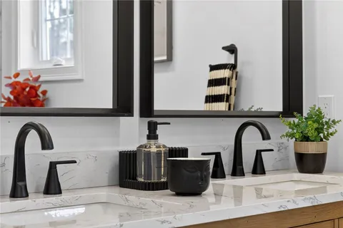 $849,000 | 1 Stoneridge Road, Smithfield, RI 02917