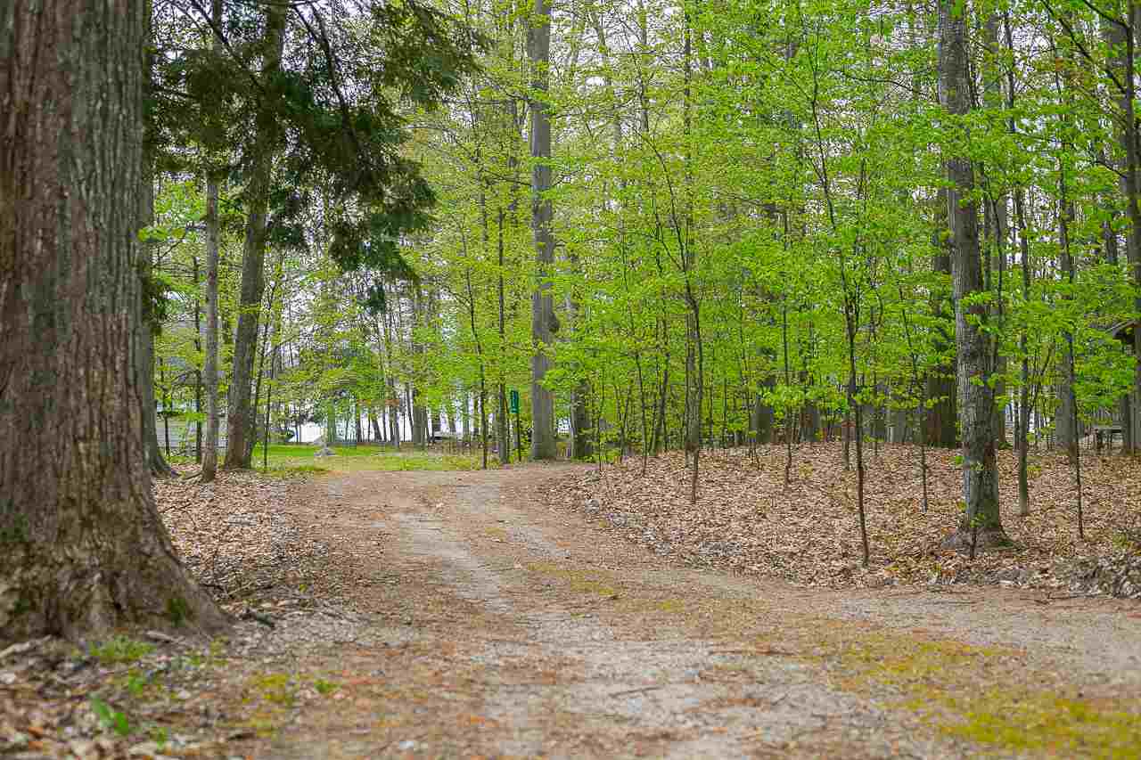 172 East Traverse Lake Road Cedar, MI 49621 - Photo 34 of 45 1832323-33.JPG