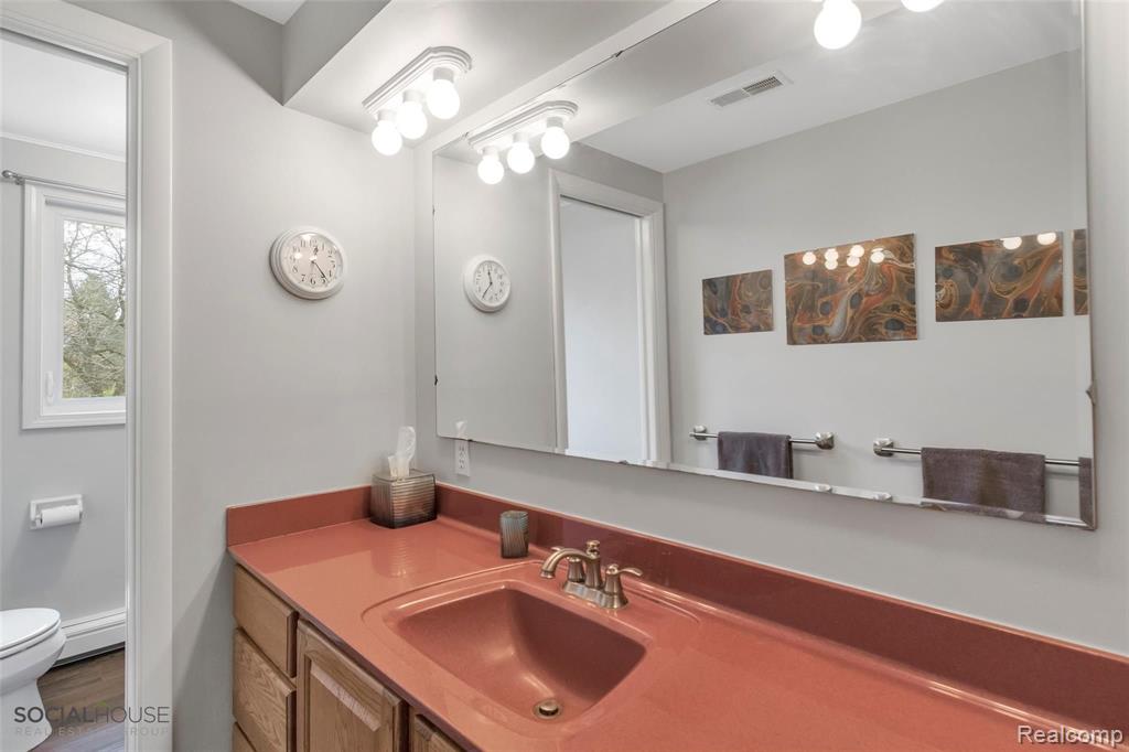 61350 Eight Mile Road South Lyon, MI 48178 - Photo 24 of 55 Gallery Image 24