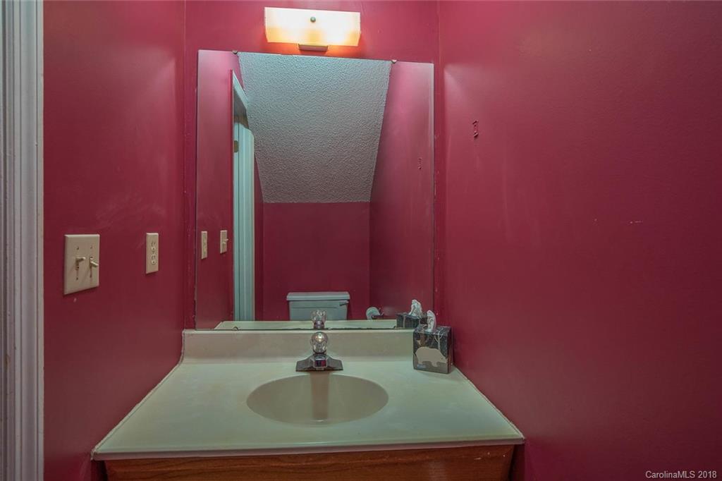 11 Rocking Porch Road Asheville, NC 28805 - Photo 20 of 26 Gallery Image 20