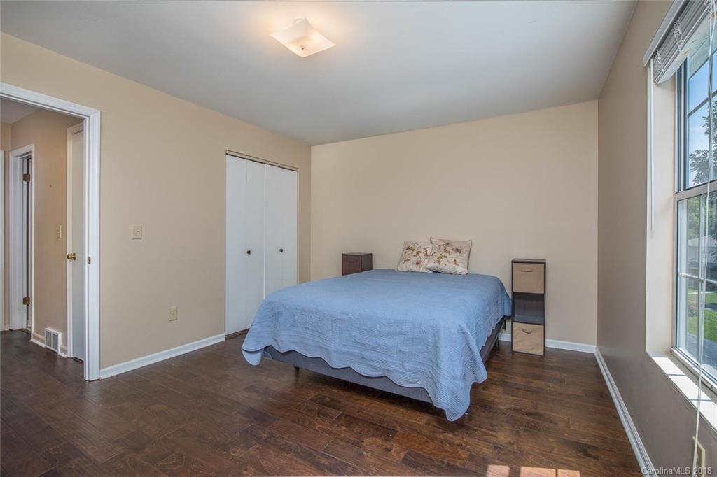 11 Rocking Porch Road Asheville, NC 28805 - Photo 22 of 26 Gallery Image 22
