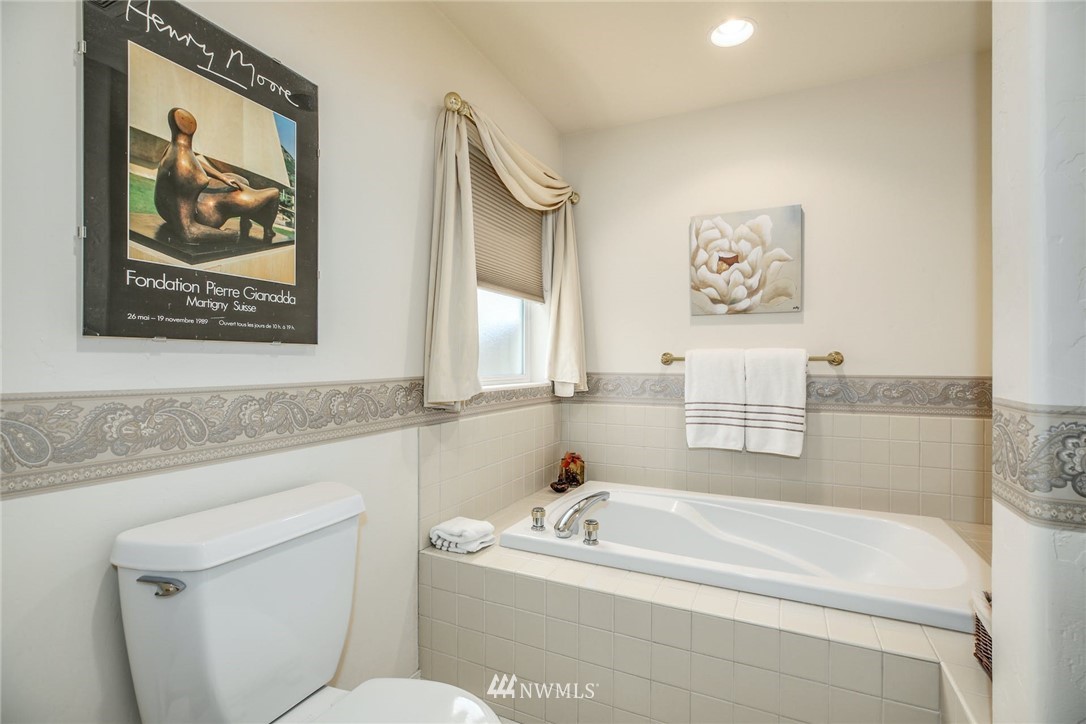 6618 Riviera Court Southeast Lacey, WA 98513 - Photo 18 of 34 Gallery Image 18