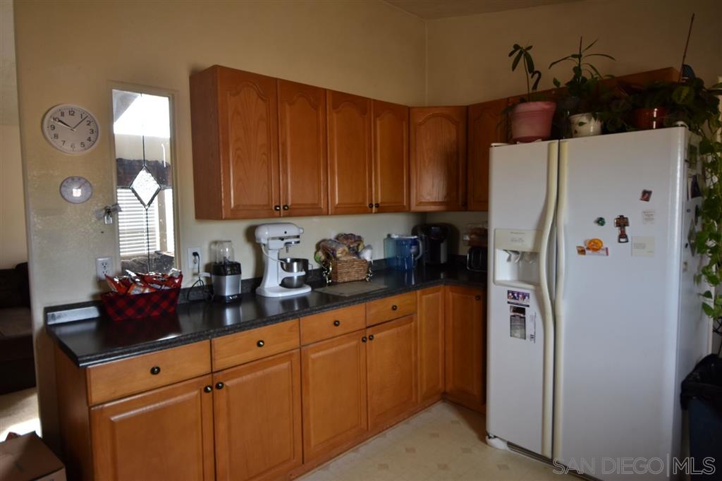 10376 White Road Phelan, CA 92371 - Photo 4 of 11 Gallery Image 4