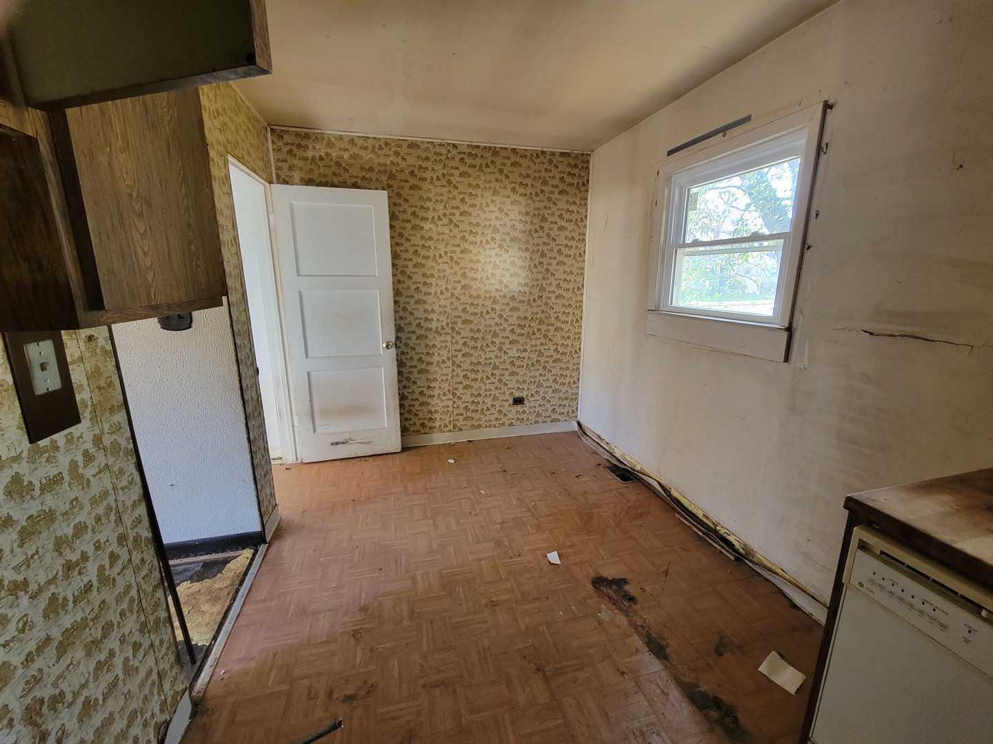 1946 Delaware Road Waukegan, IL 60087 - Photo 8 of 19