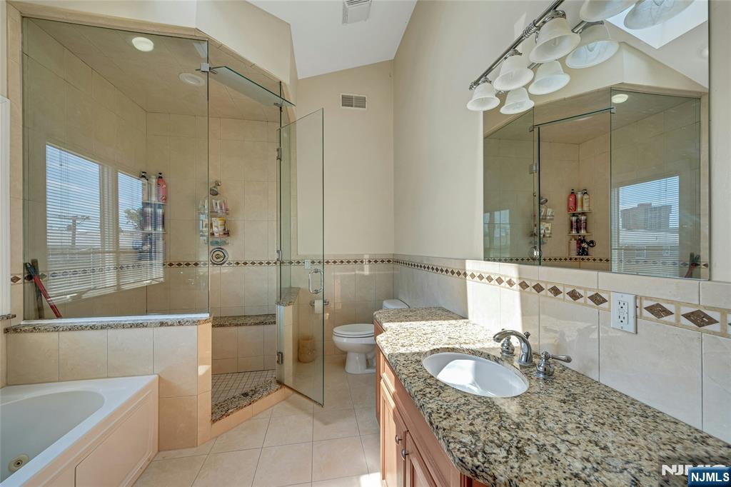 4 8th Street, Unit A Fairview, NJ 07022 - Photo 28 of 35