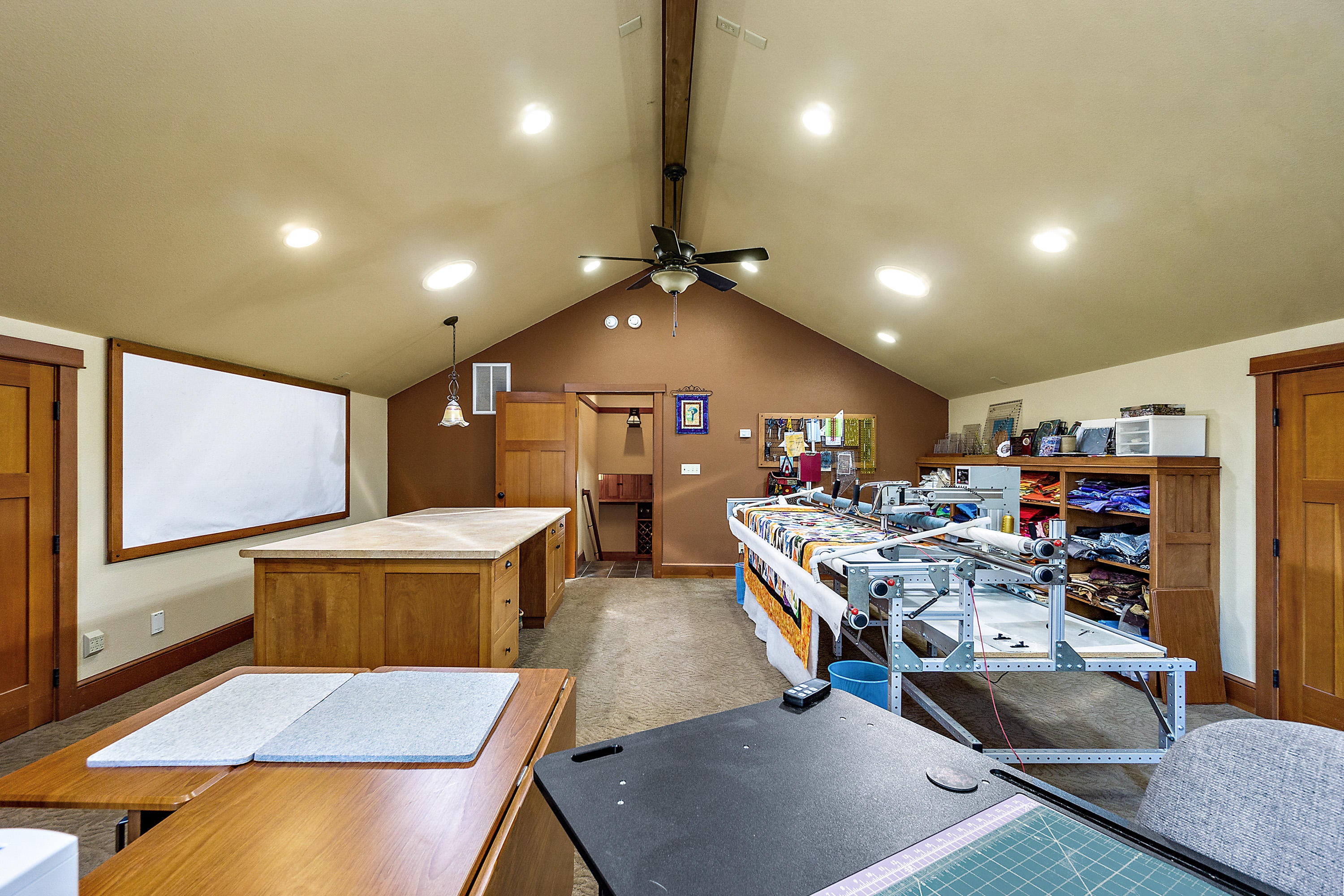 3207 Old Military Road Central Point, OR 97502 - Photo 34 of 52 34