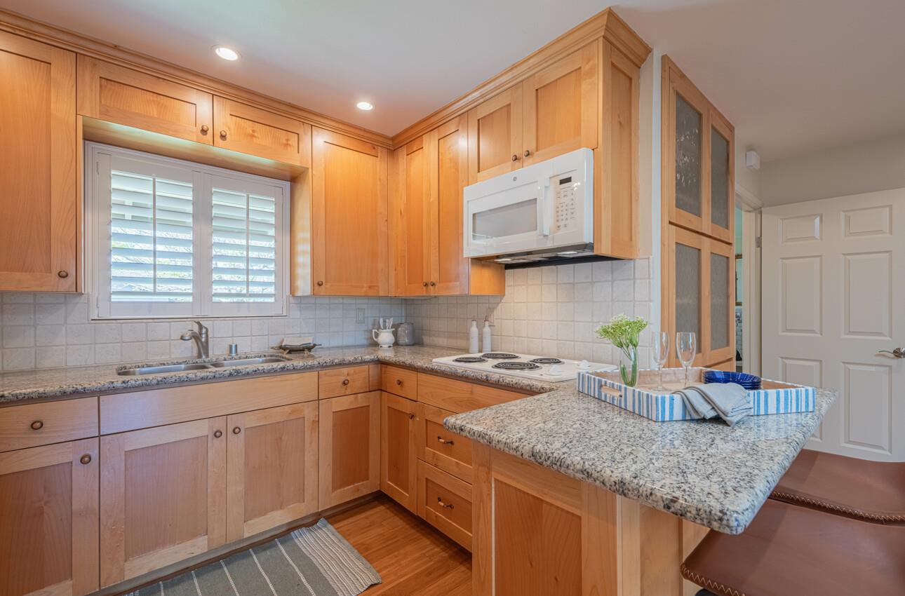 16 Del Rey Circle Salinas, CA 93901 - Photo 10 of 39 Gallery Image 10