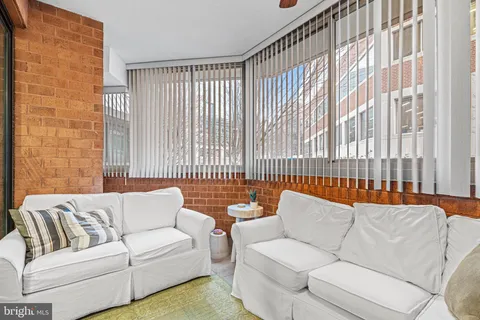 $4,000 | 1001 North Vermont Street, Unit 105, Arlington, VA 22201