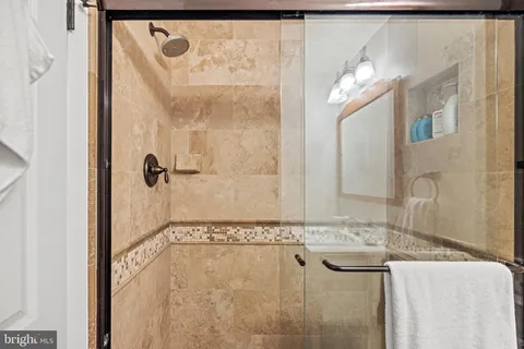 $4,000 | 1001 North Vermont Street, Unit 105, Arlington, VA 22201