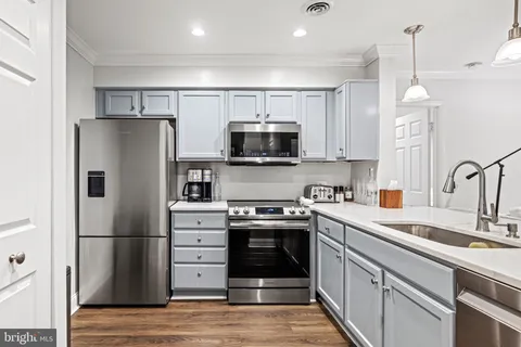 $4,000 | 1001 North Vermont Street, Unit 105, Arlington, VA 22201