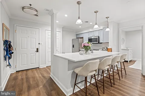 $4,000 | 1001 North Vermont Street, Unit 105, Arlington, VA 22201