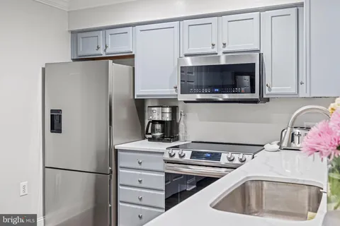 $4,000 | 1001 North Vermont Street, Unit 105, Arlington, VA 22201