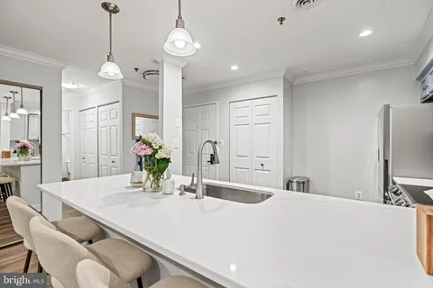 $4,000 | 1001 North Vermont Street, Unit 105, Arlington, VA 22201