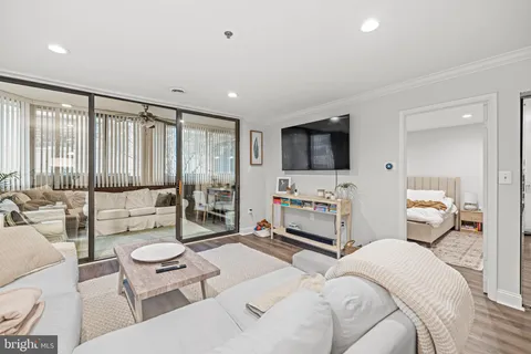 $4,000 | 1001 North Vermont Street, Unit 105, Arlington, VA 22201