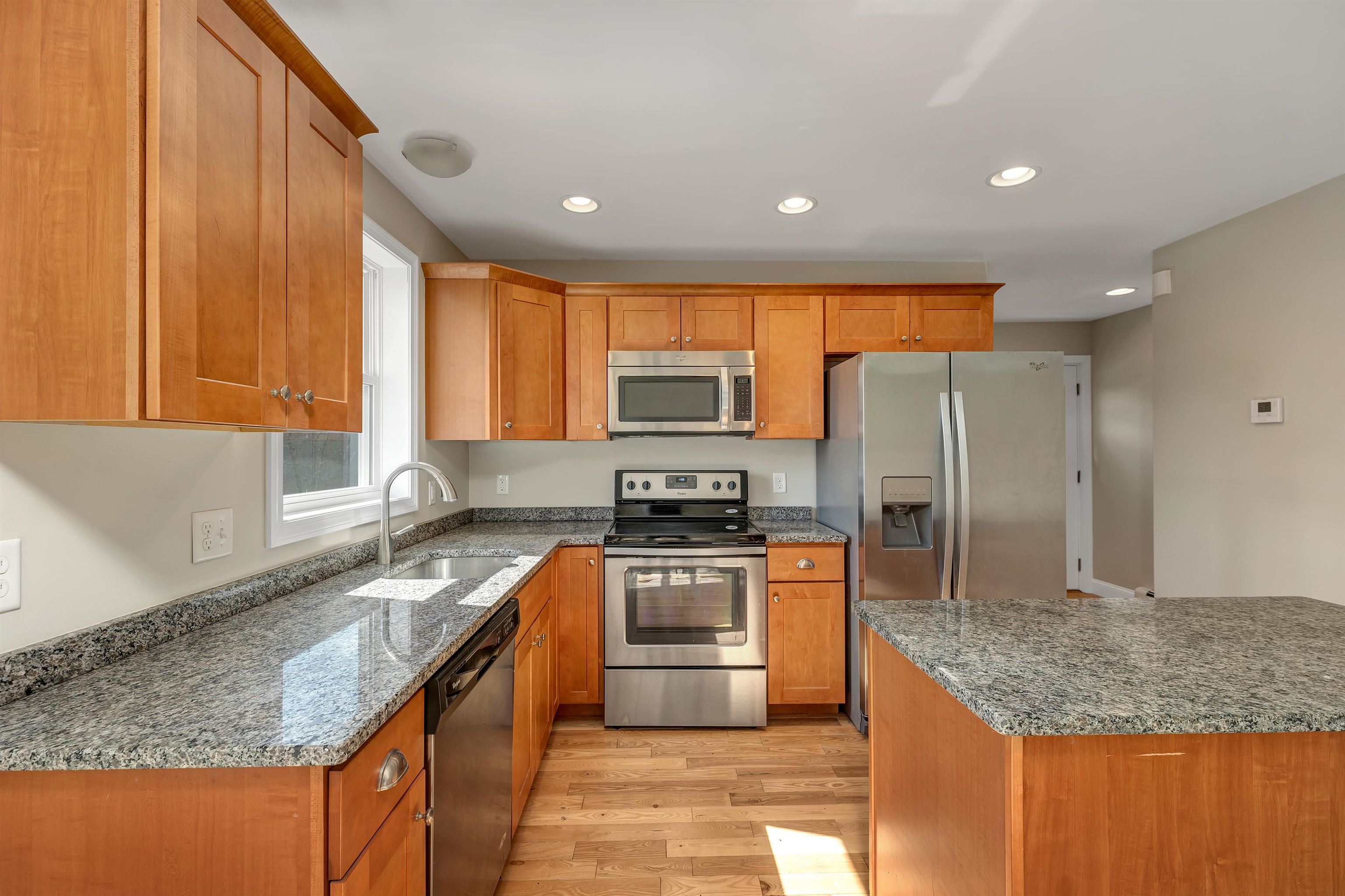370 Stage Road, Unit 3 Nottingham, NH 03290 - Photo 11 of 40
