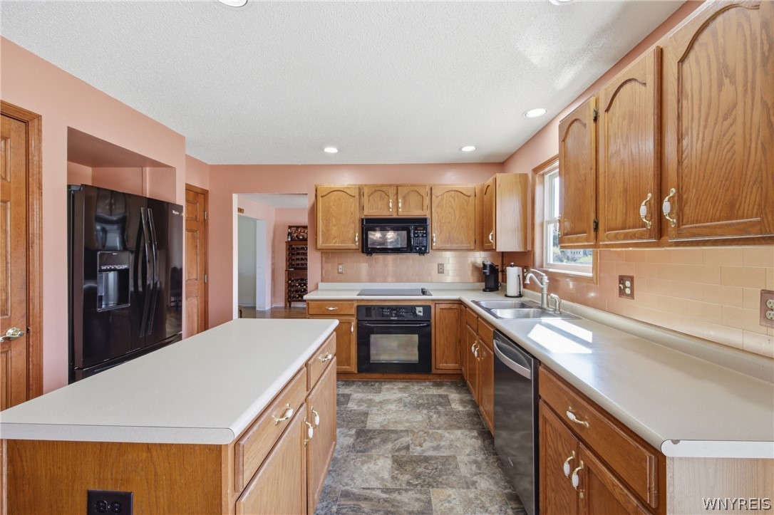 22 Ranch Trail Orchard Park, NY 14127 - Photo 14 of 46