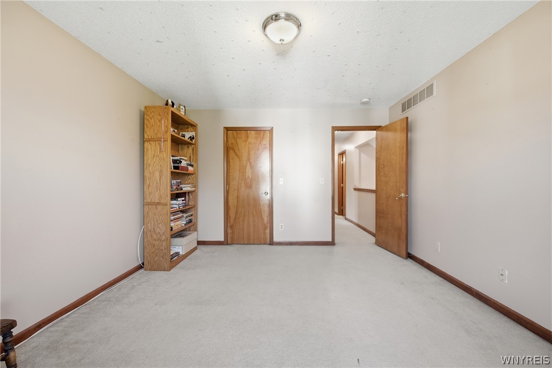22 Ranch Trail Orchard Park, NY 14127 - Photo 35 of 46