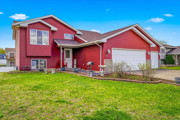 $285,000 | 503 Cottonwood Street Southwest, Isanti, MN 55040