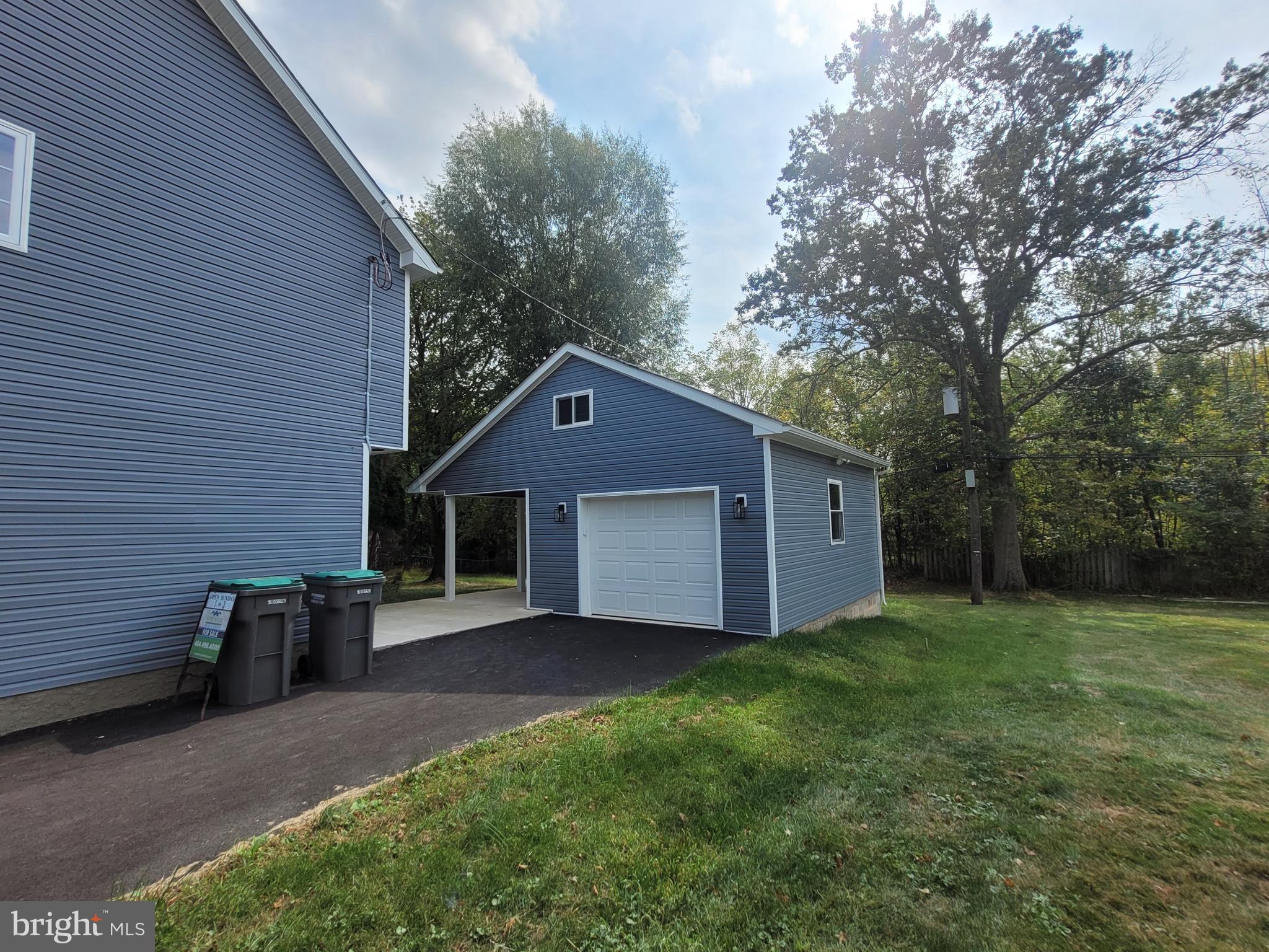 545 Winding Road Lansdale, PA 19446 - Photo 14 of 46 detached garage and porch
