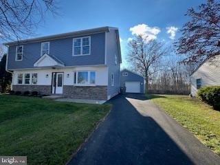 545 Winding Road Lansdale, PA 19446 - Photo 5 of 46 driveway