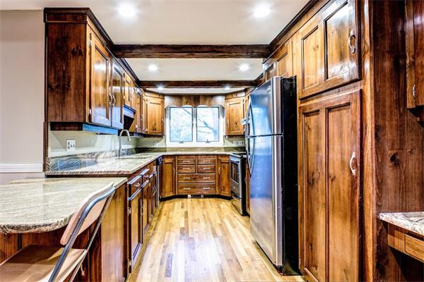 7 Lyndon Road Sharon, MA 02067 - Photo 5 of 15 Gallery Image 5