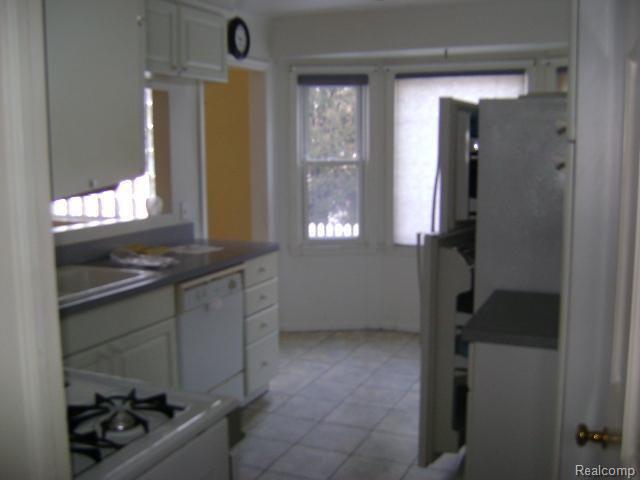 405 Lothrop Road Grosse Pointe, MI 48236 - Photo 7 of 13 KITCHEN
