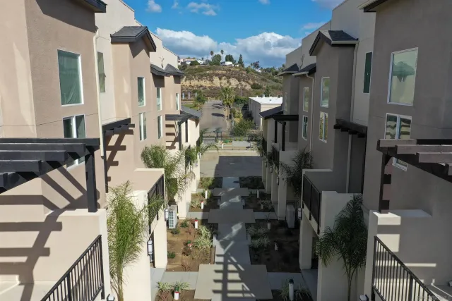 $699,000 | 454 Creekside Circle, San Diego, CA 92114