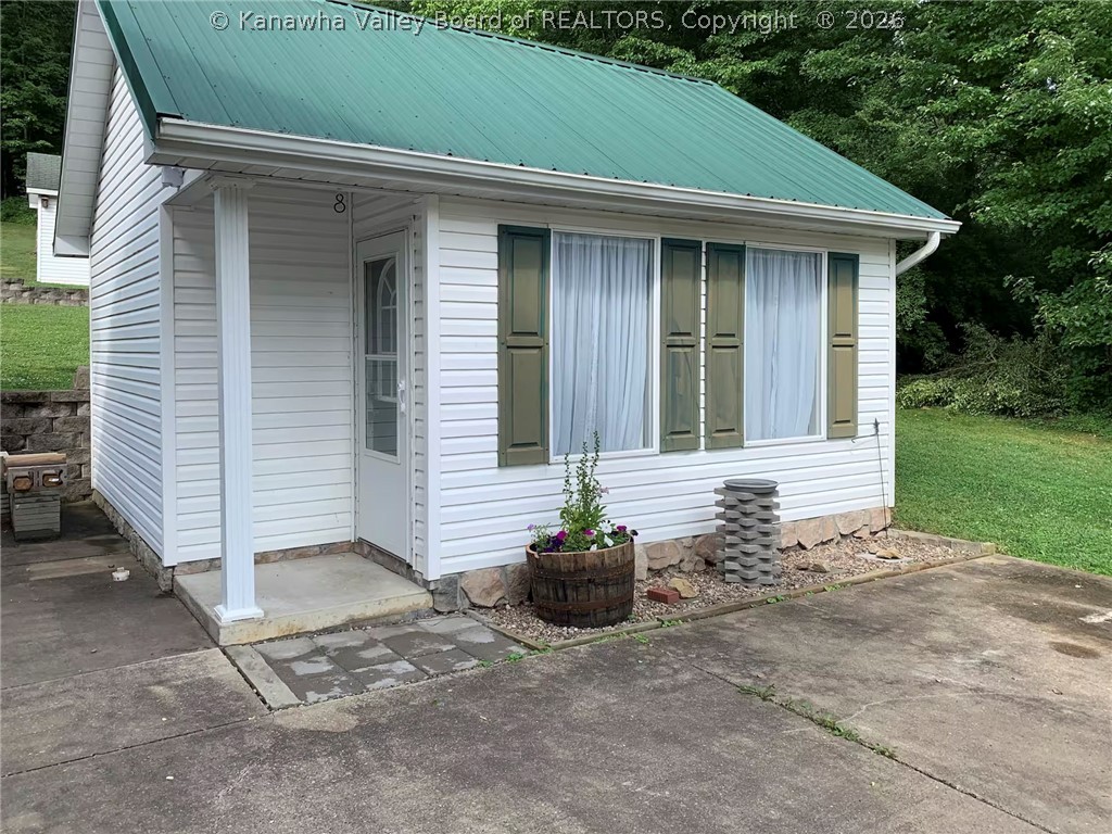 856 Hurricane Creek Road Hurricane, WV 25526 - Photo 43 of 48 Gallery Image 43