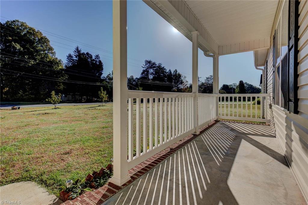 945 Tussey Road Lexington, NC 27295 - Photo 3 of 28 Gallery Image 3