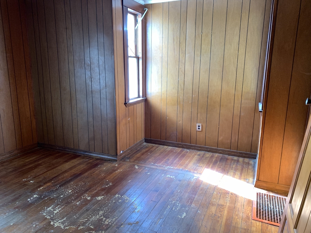 307 Colburn Street Dedham, MA 02026 - Photo 19 of 38 Gallery Image 19