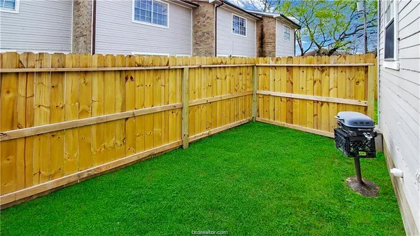 $1,050 | 1908 Barak Lane, Unit 15, Bryan, TX 77802