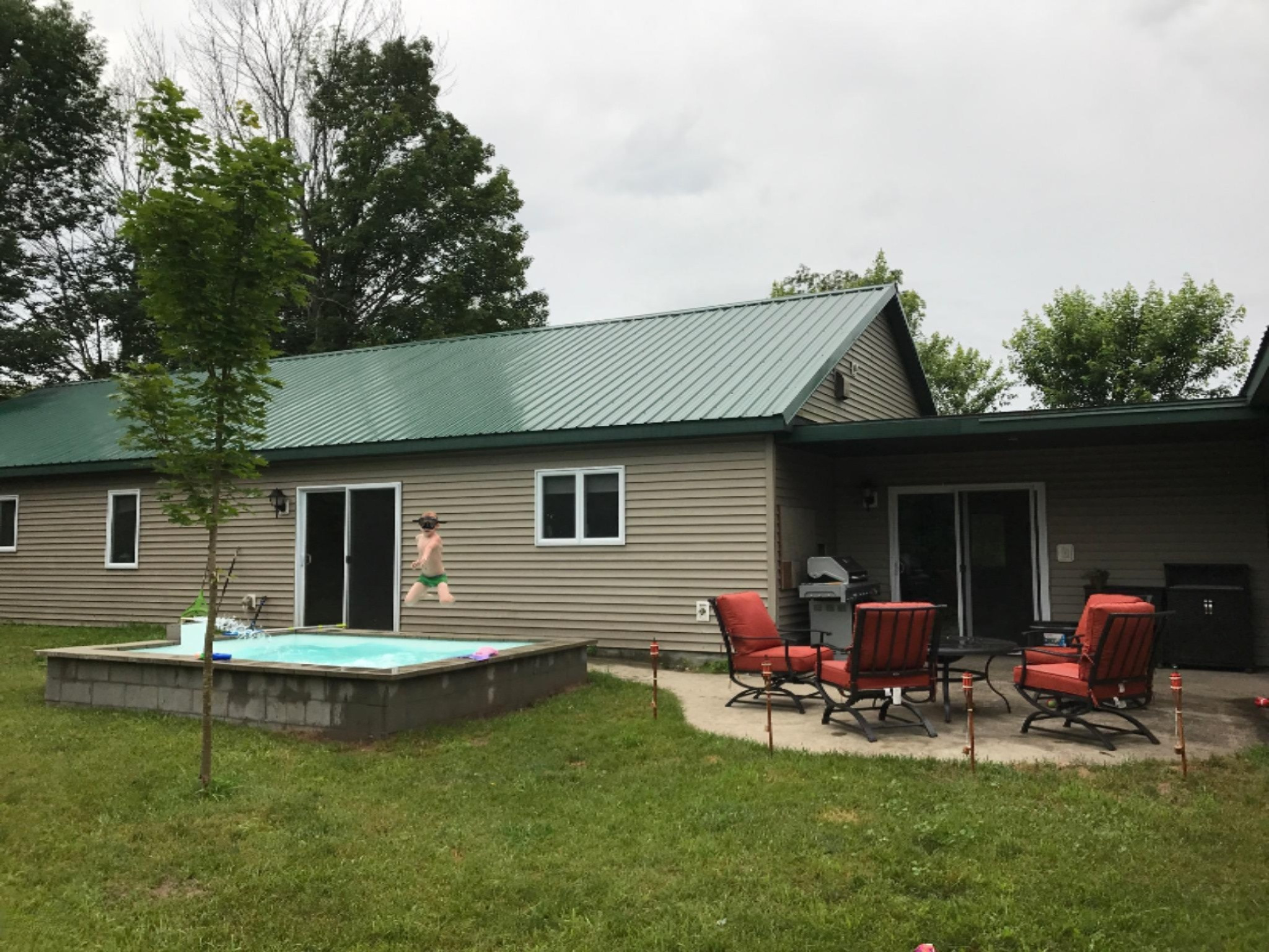 672 Running Buck Road Scottville, MI 49454 - Photo 3 of 35 IMG_1067