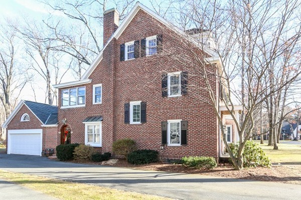 32 Wendover Road Longmeadow, MA 01106 - Photo 2 of 26 Gallery Image 2