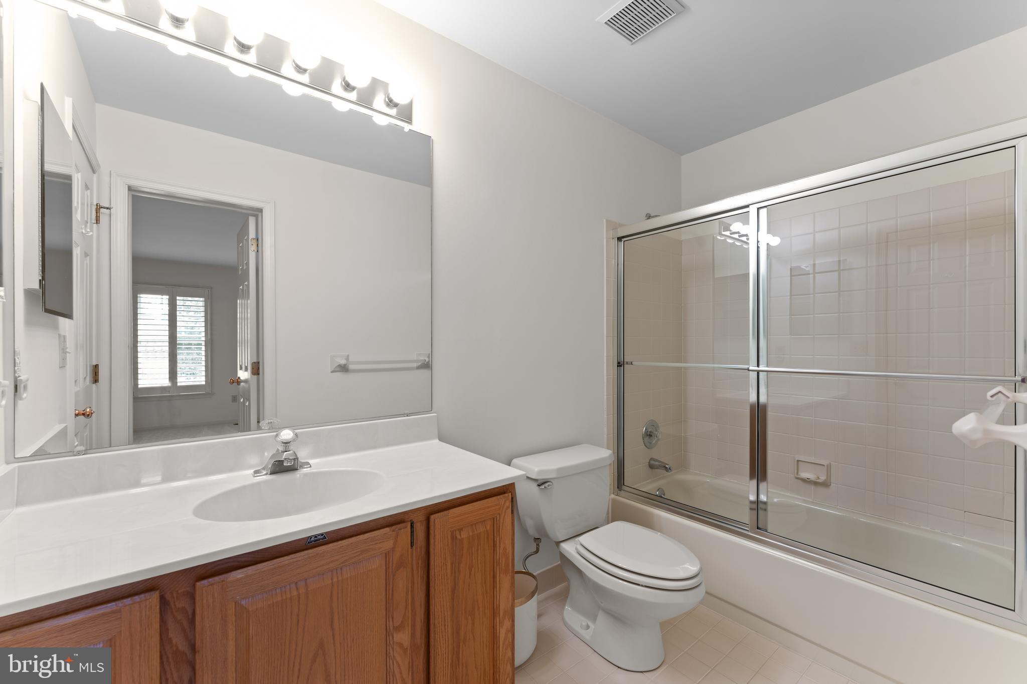 446 Waynesbrooke Road Berwyn, PA 19312 - Photo 24 of 34 Upper level hall bath