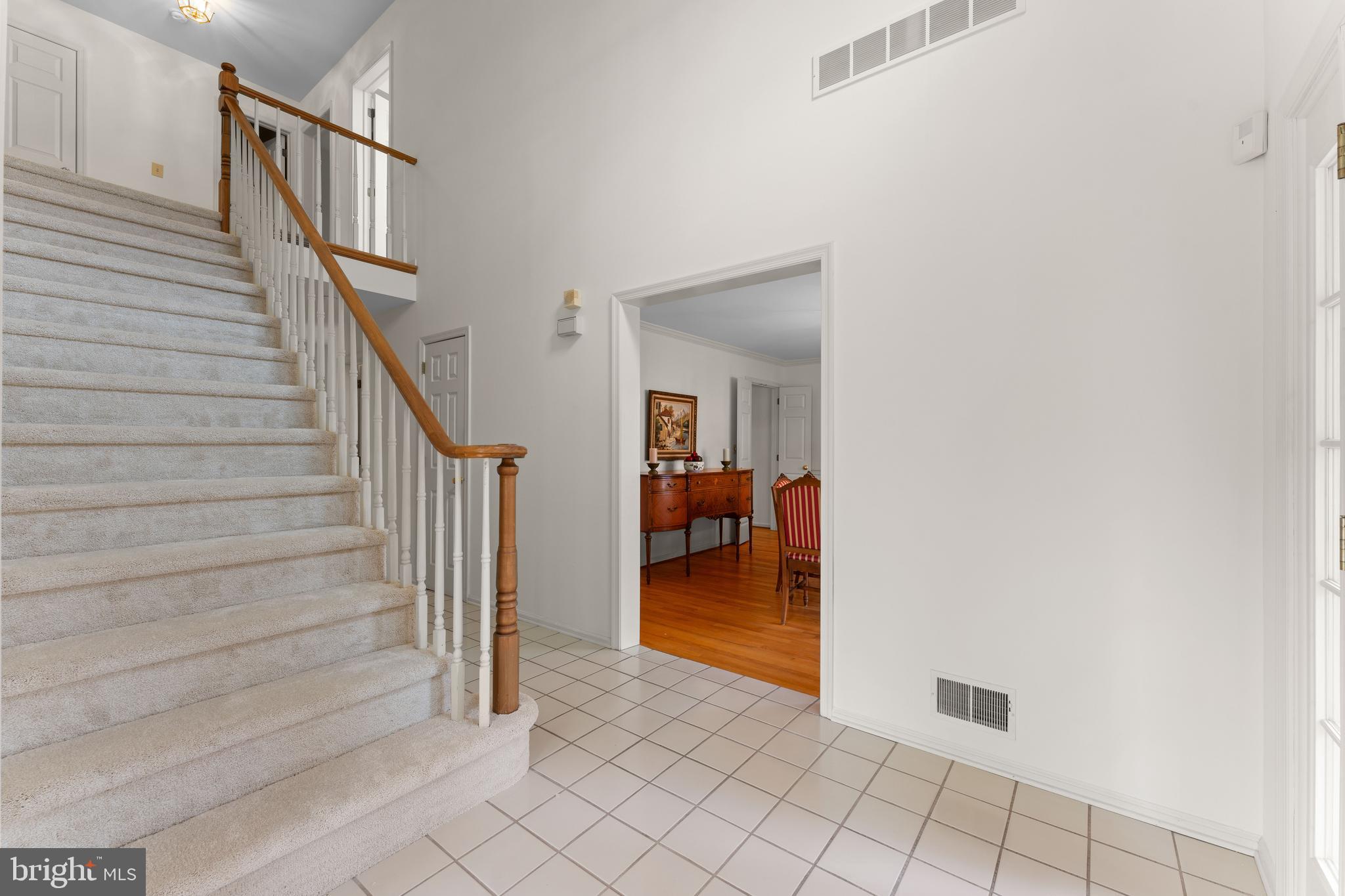 446 Waynesbrooke Road Berwyn, PA 19312 - Photo 7 of 34 Classic center hall