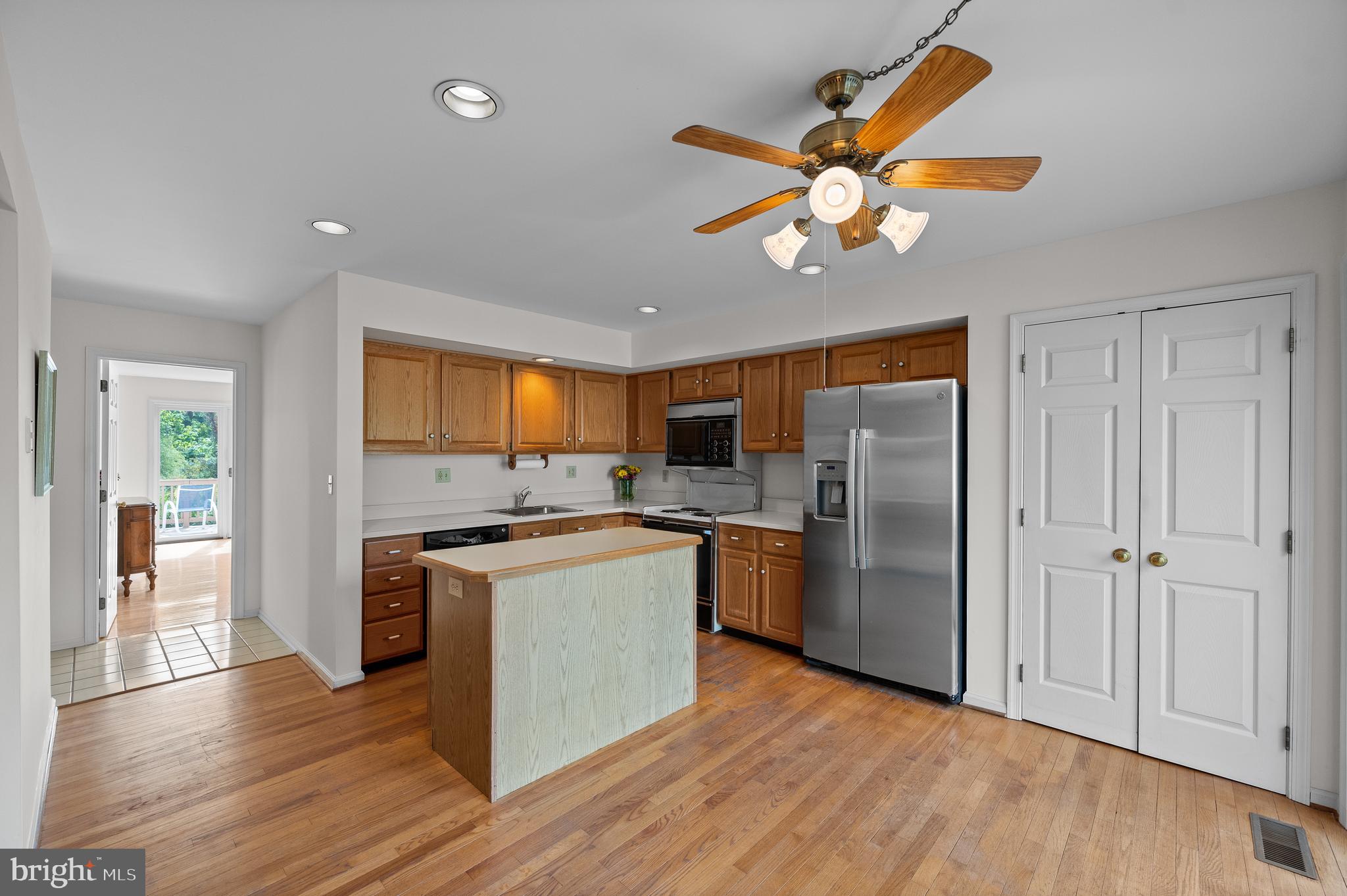 446 Waynesbrooke Road Berwyn, PA 19312 - Photo 10 of 34 Kitchen